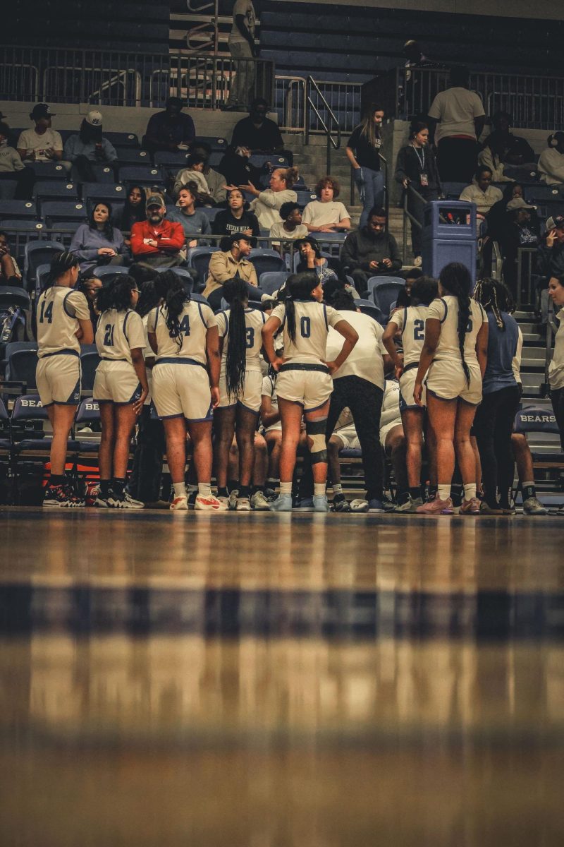 Lady Bears In huddle 